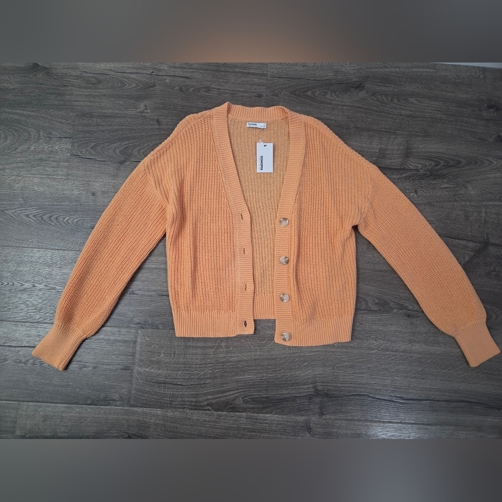 Women's button front cardigan size L NWT